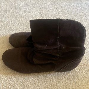 Women’s Boots size 7